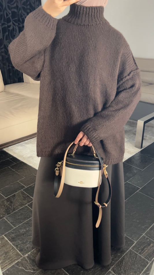 DARK BROWN FLUFFY SWEATER