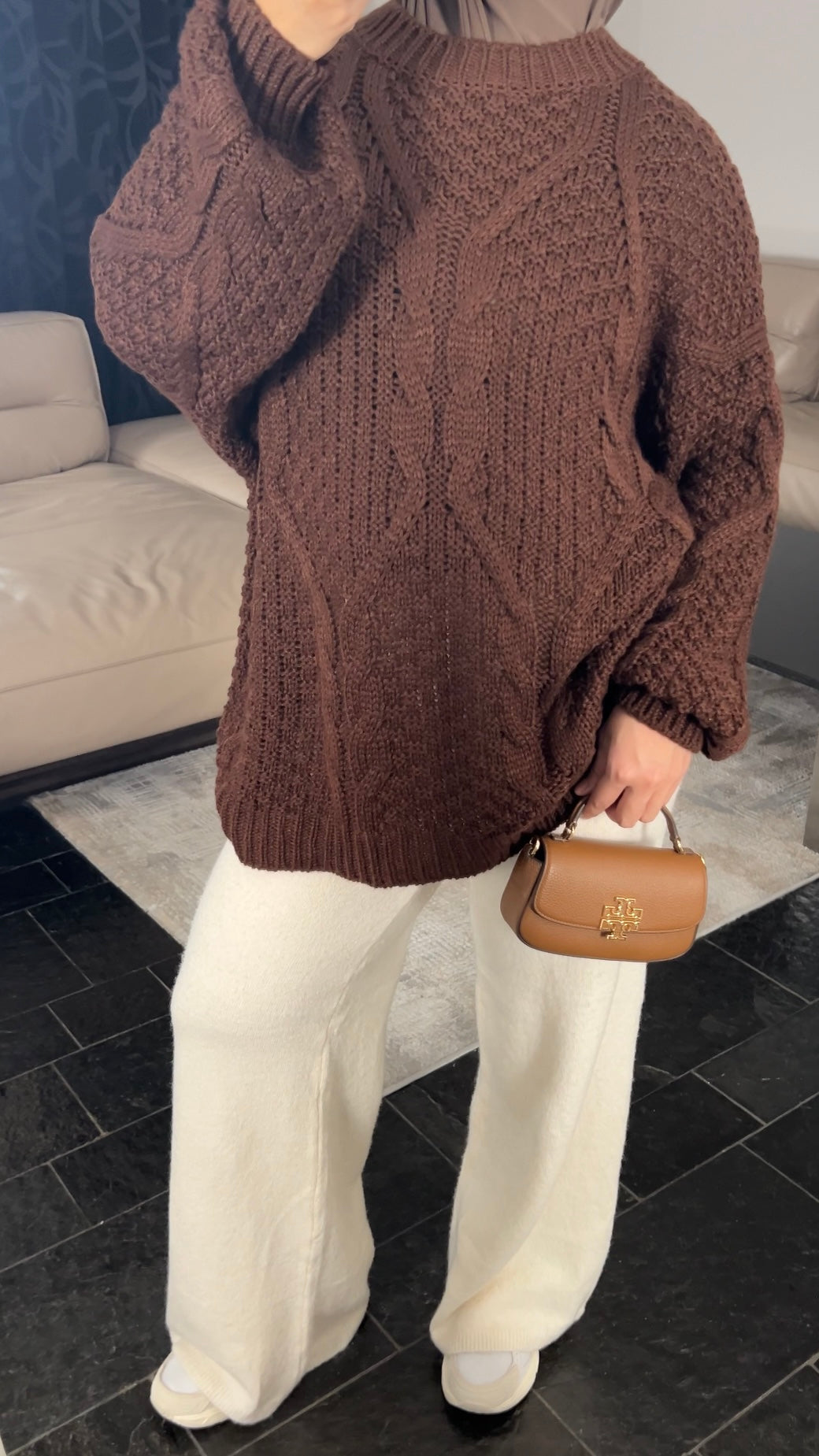 CHOCO CABLE KNIT SWEATER