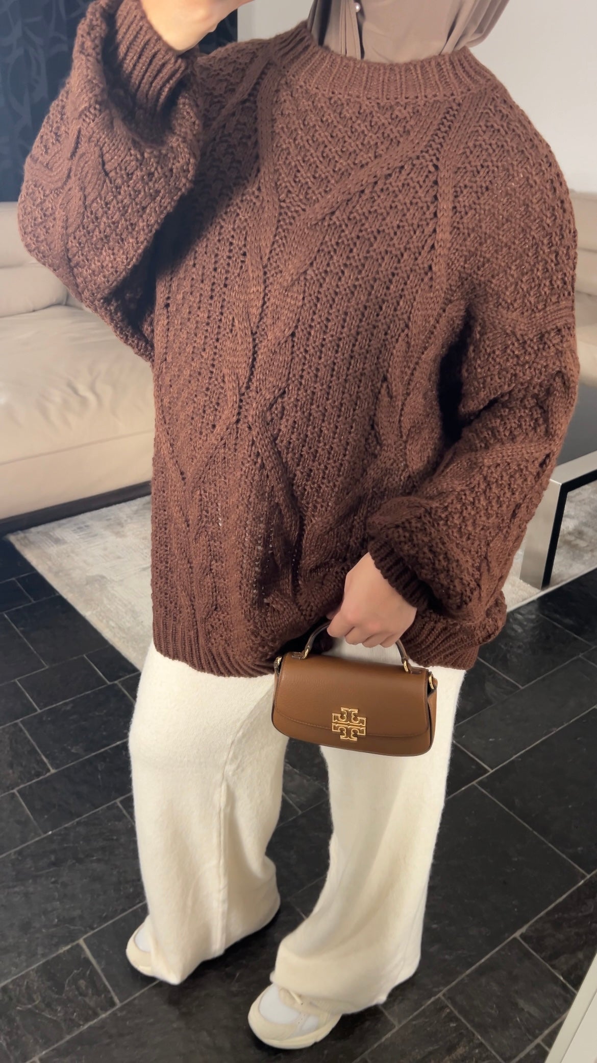 CHOCO CABLE KNIT SWEATER