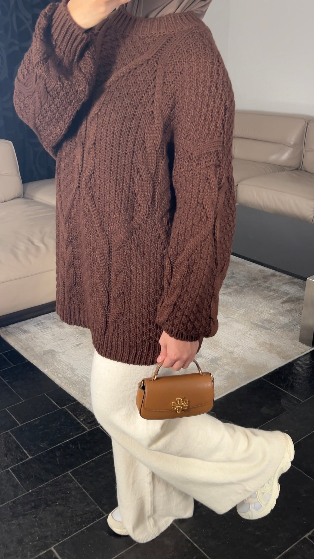 CHOCO CABLE KNIT SWEATER