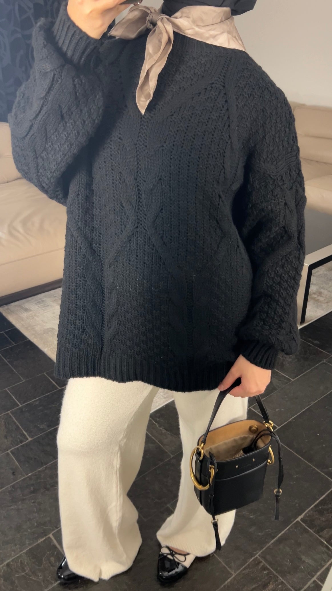 BLACK CABLE KNIT SWEATER