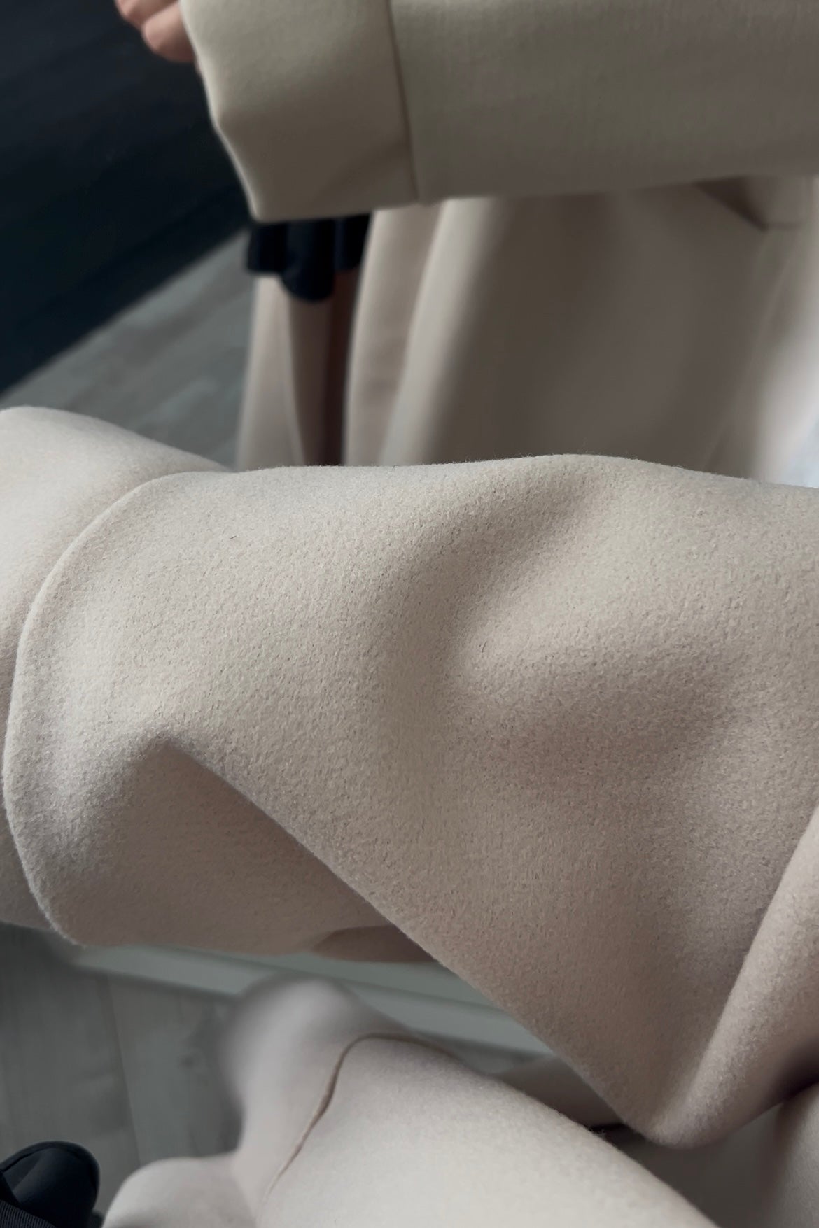 BEIGE OVERSIZED COAT