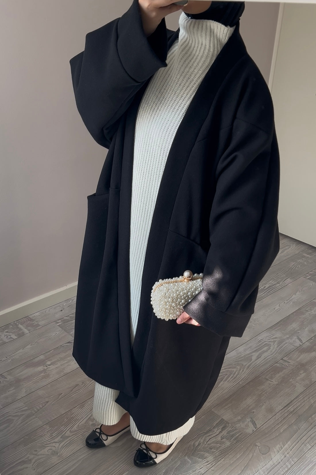 BLACK OVERSIZED COAT