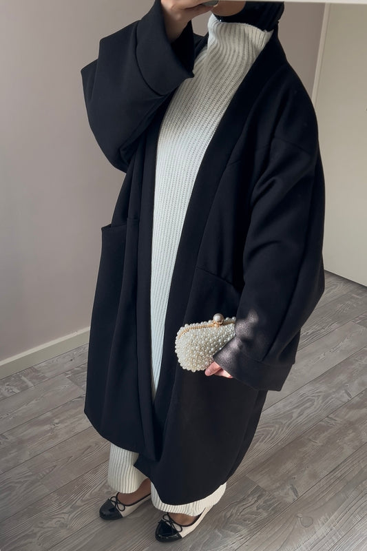 BLACK OVERSIZED COAT