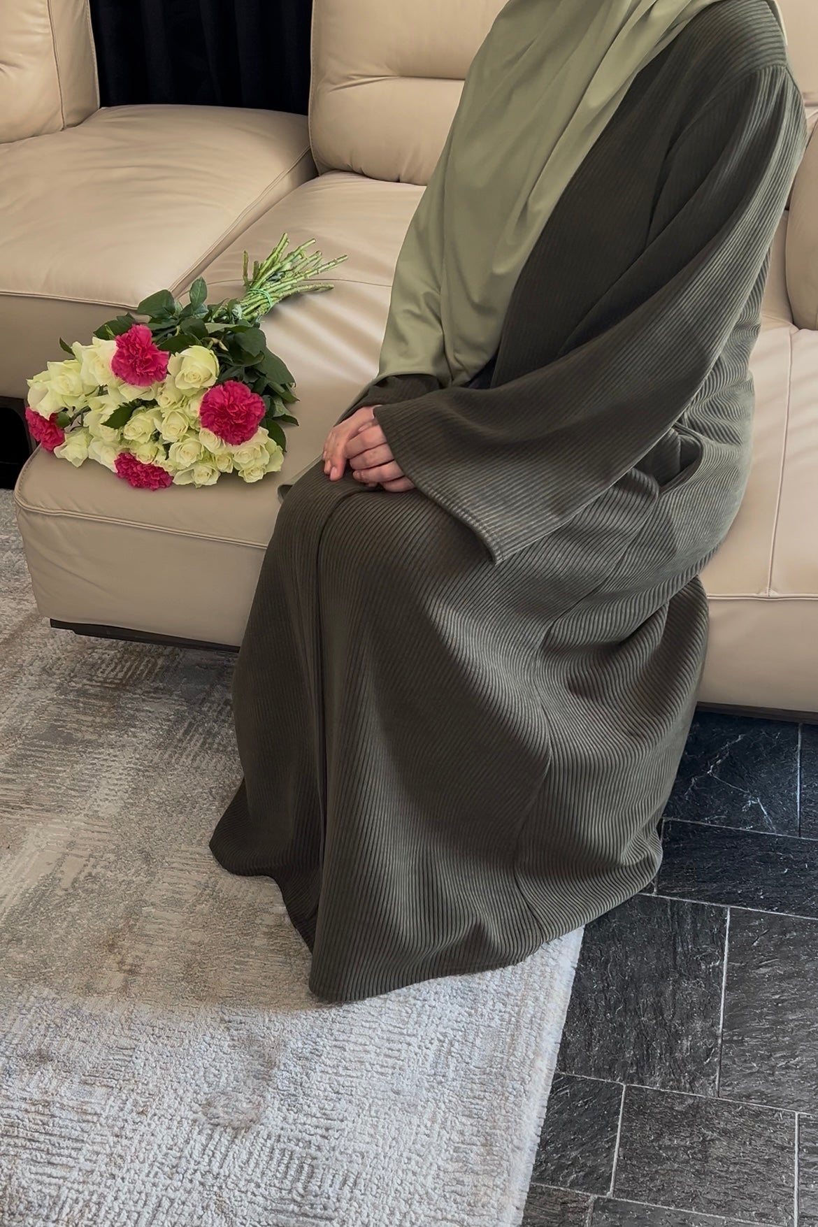 KHAKI RIBBED ABAYA