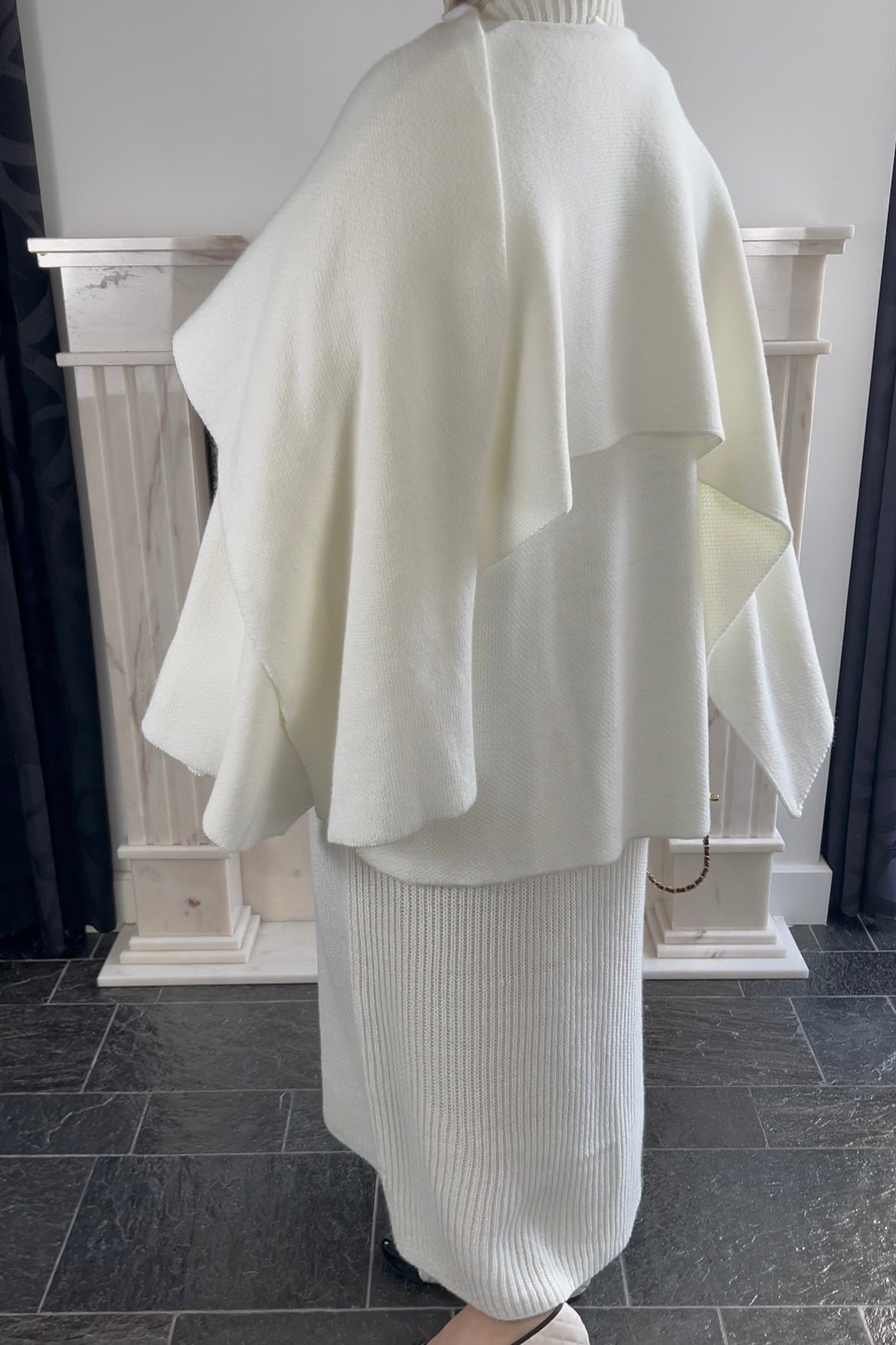 OFF-WHITE SCARF PONCHO