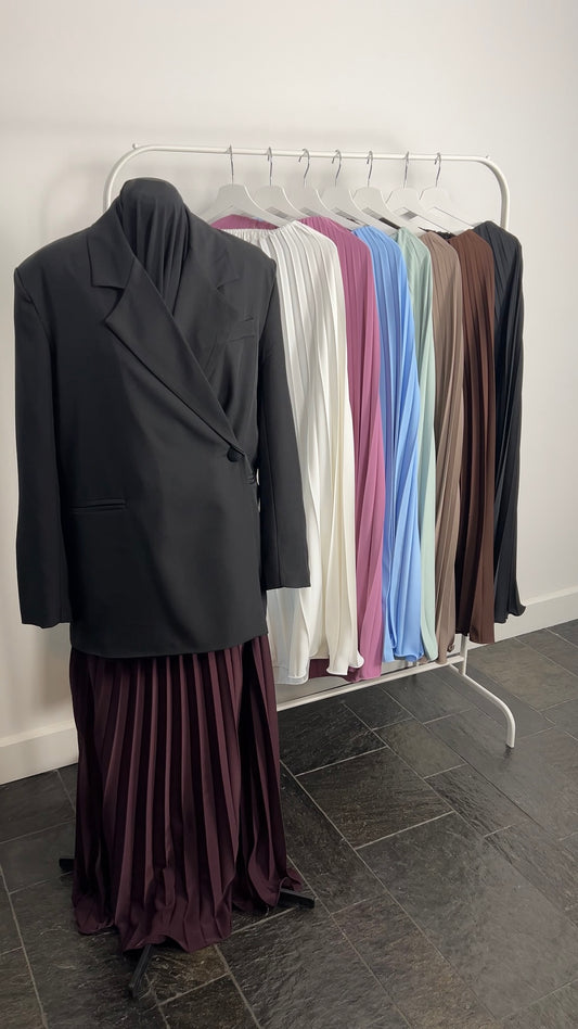 BURGUNDY PLISSÉ SKIRT