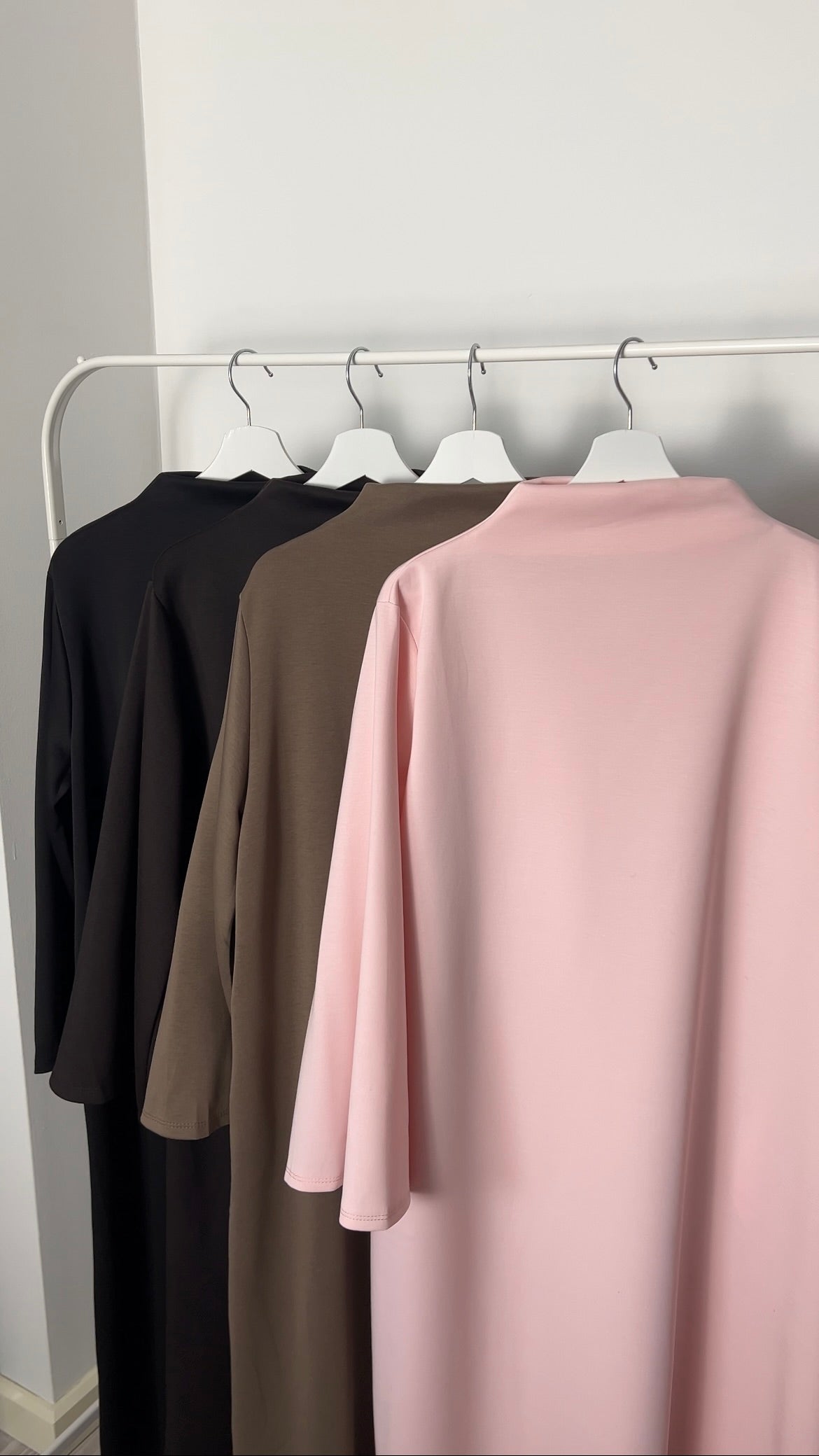 COMFY JERSEY DRESS TAUPE