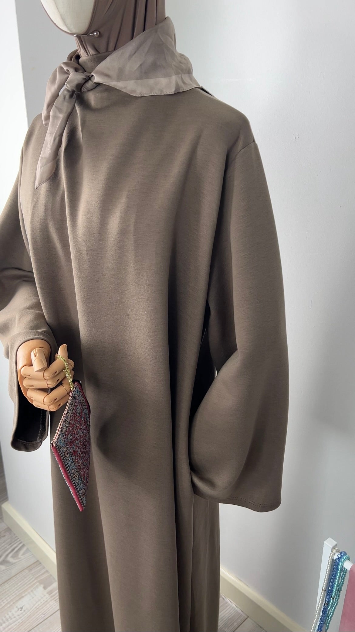 COMFY JERSEY DRESS TAUPE