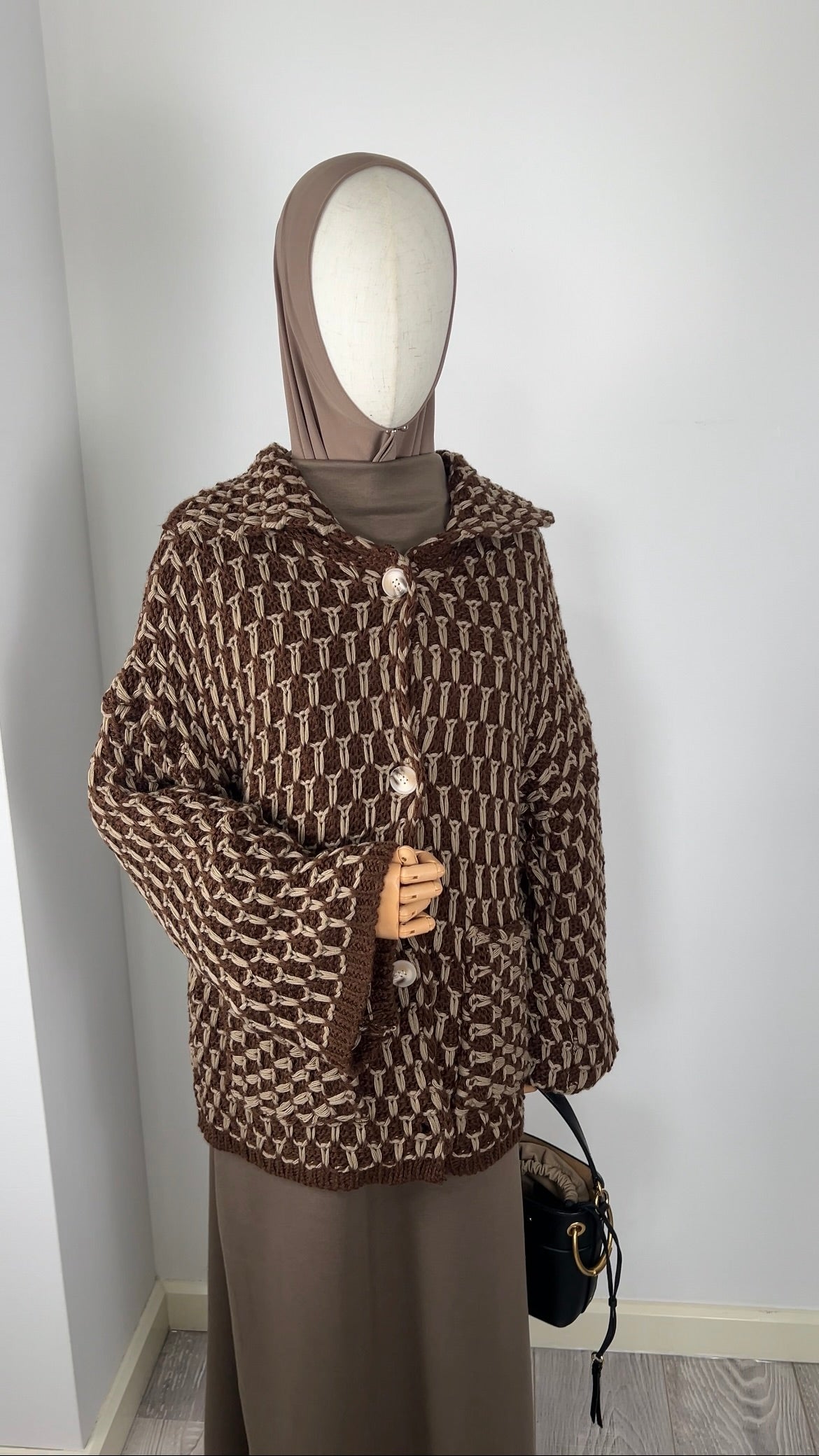 KNIT BUTTON CARDIGAN BROWN