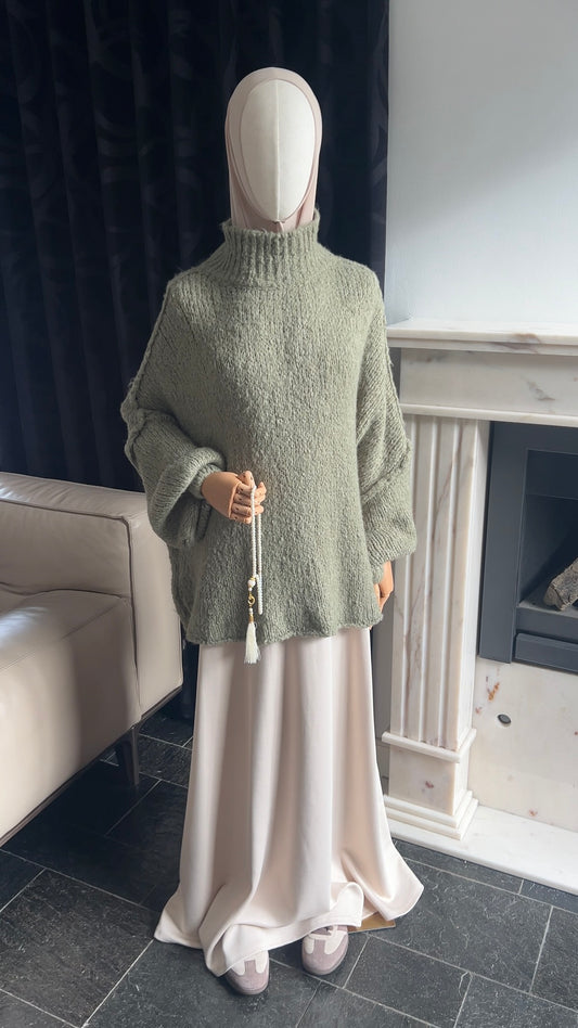 FLUFFY SWEATER SAGE GREEN