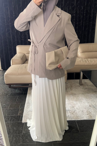 WHITE PLISSÉ SKIRT