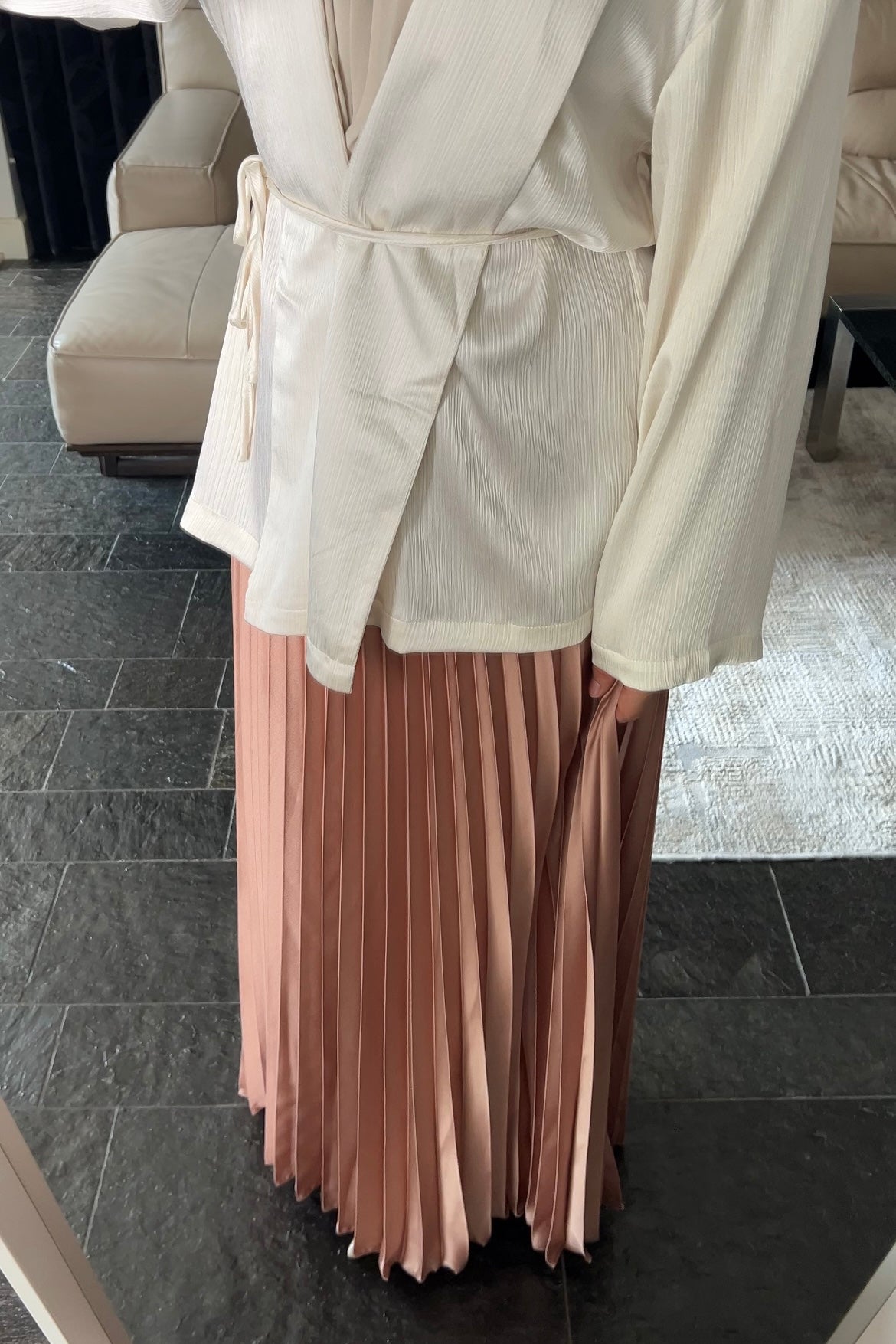 SALMON PINK SATIN PLISSÉ SKIRT