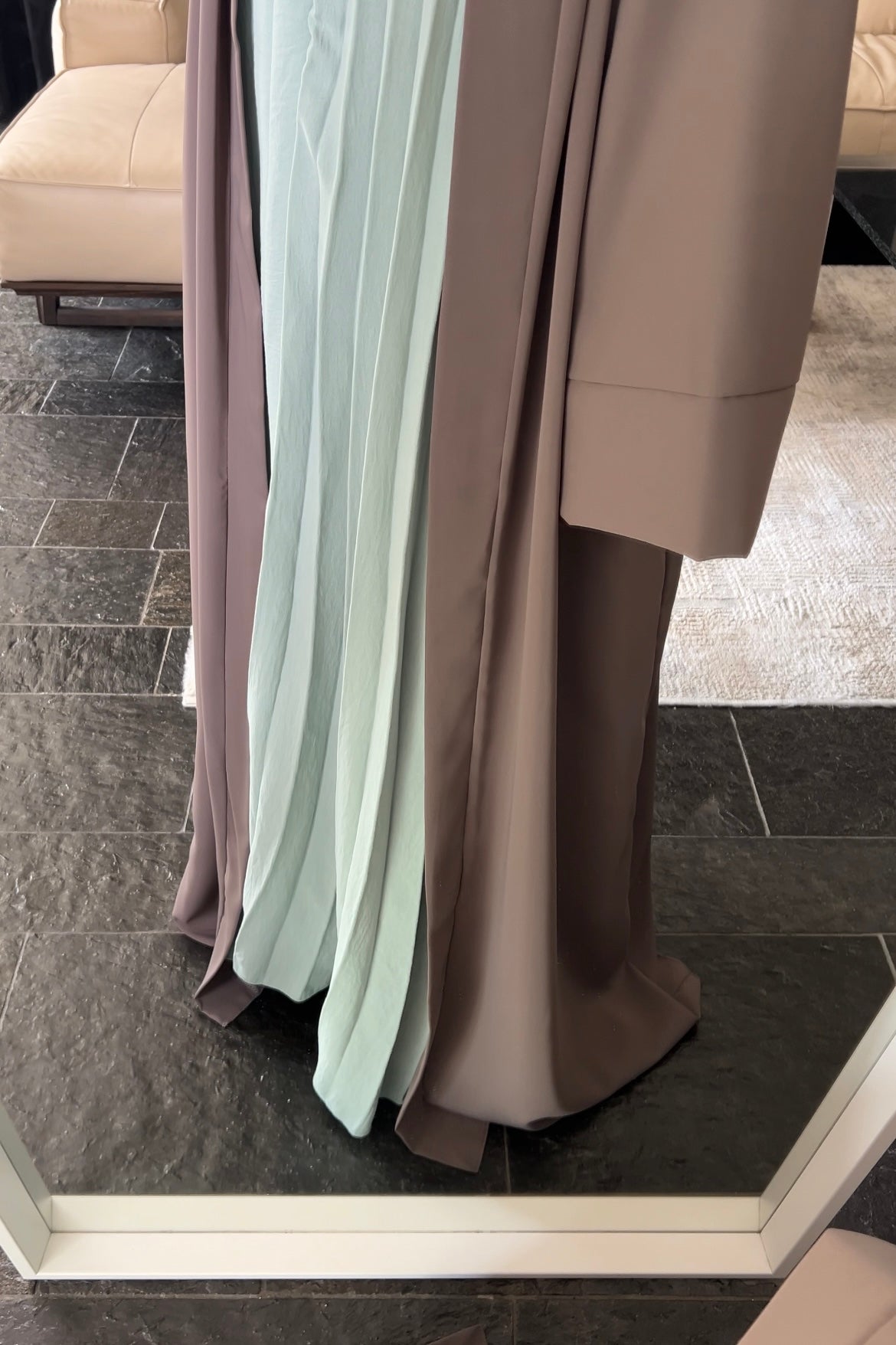 PURPLE TAUPE ESSENTIAL SILK ABAYA