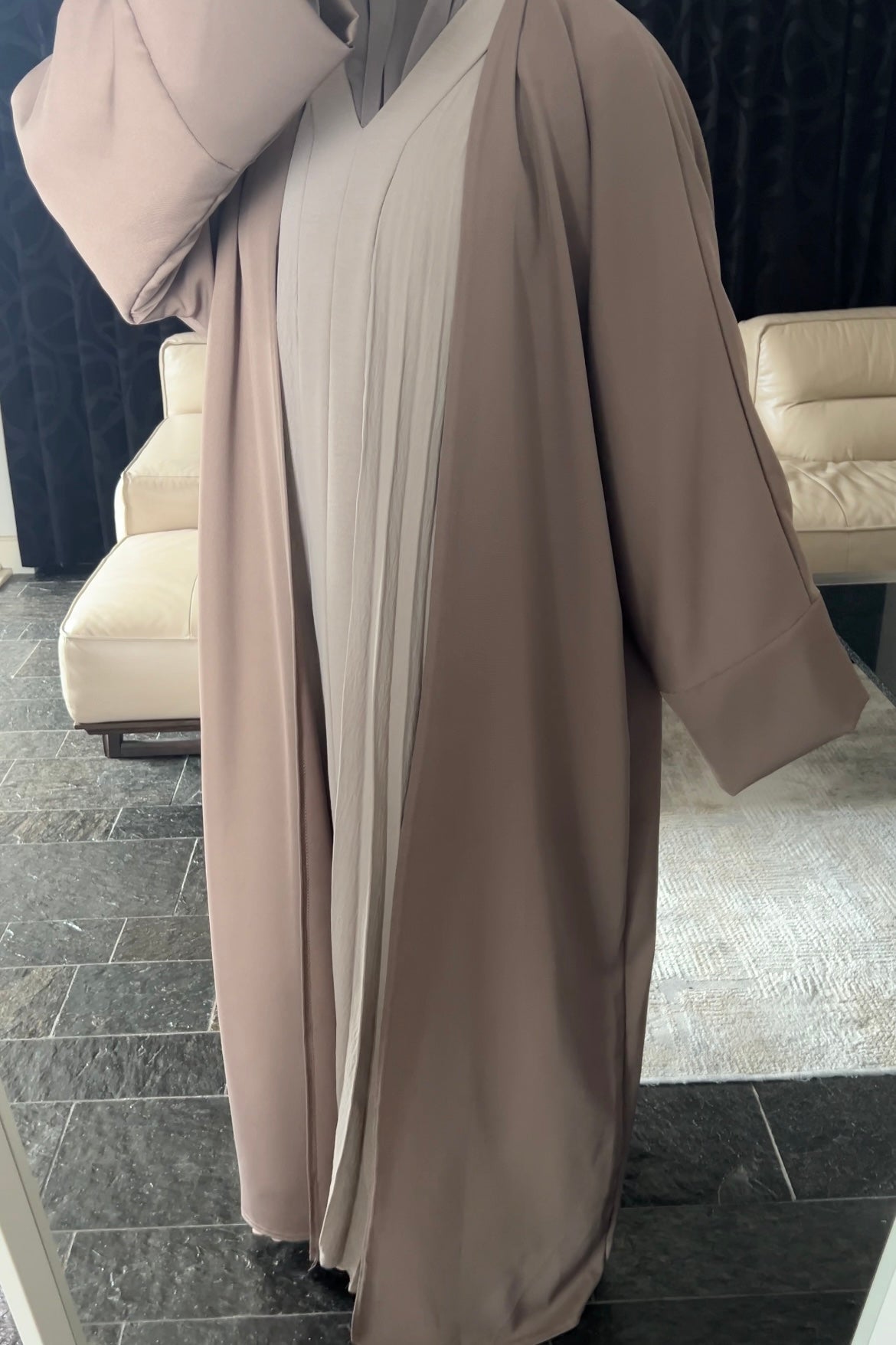 TAUPE ESSENTIAL ABAYA