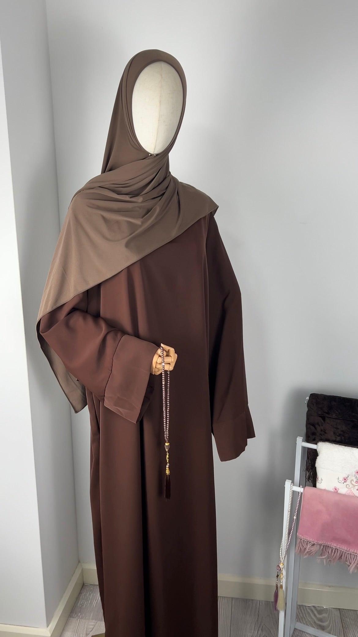TALL SILK ABAYA CHOCO