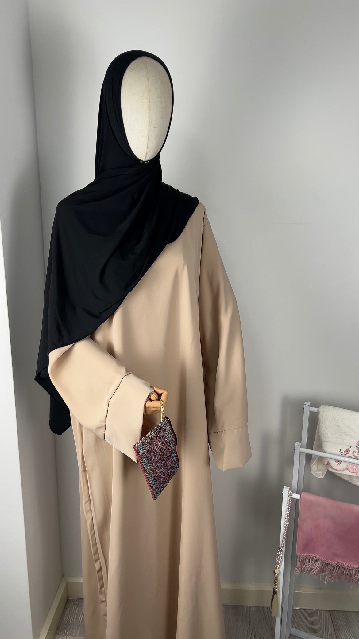 TALL SILK ABAYA BEIGE