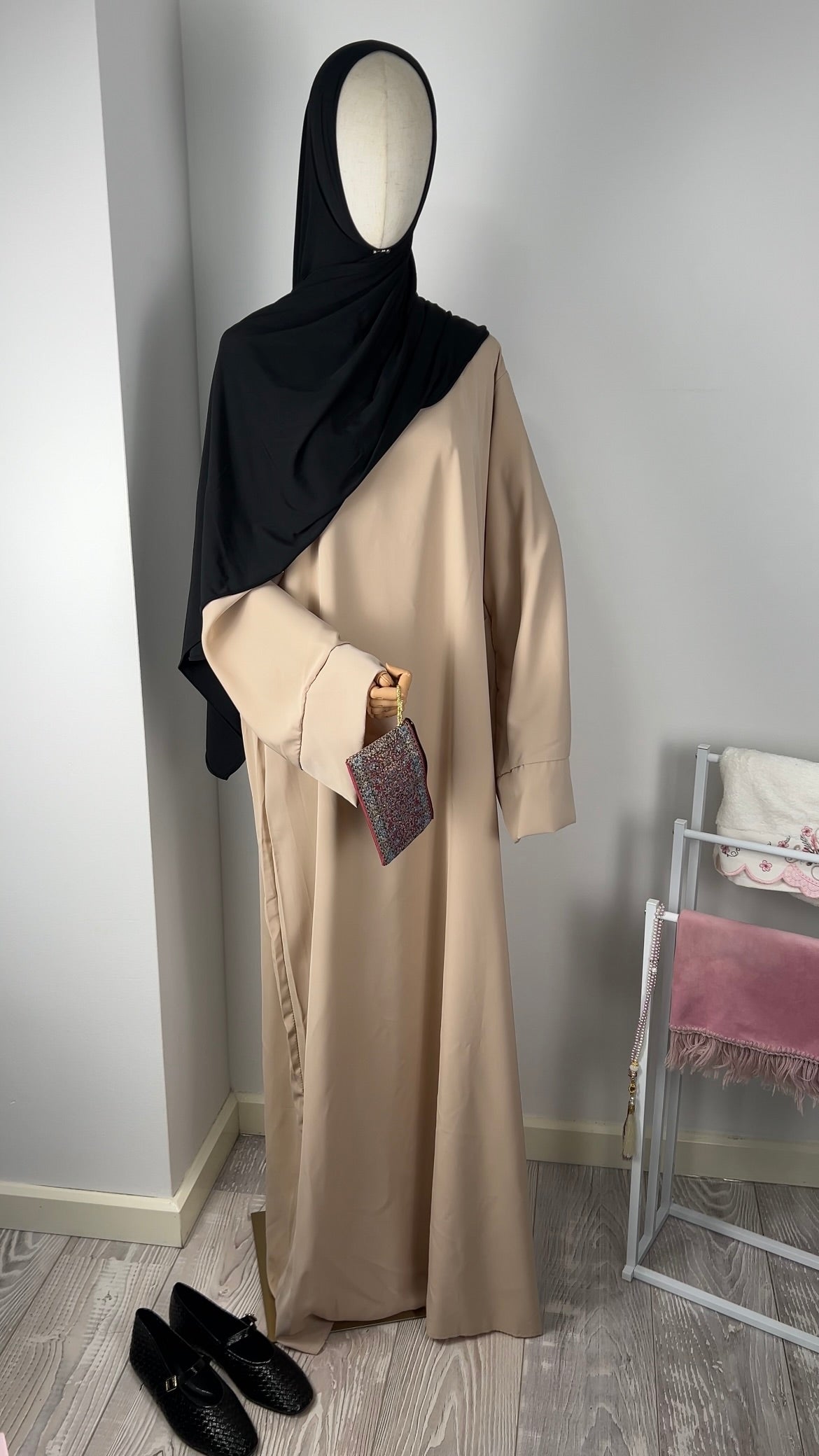 TALL SILK ABAYA BEIGE