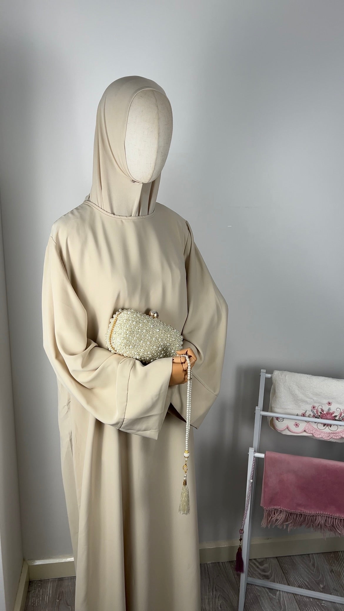 SILK ABAYA BEIGE