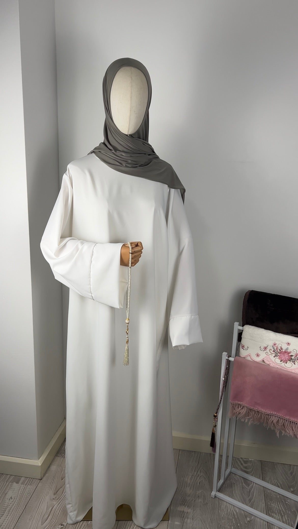SILK ABAYA WHITE
