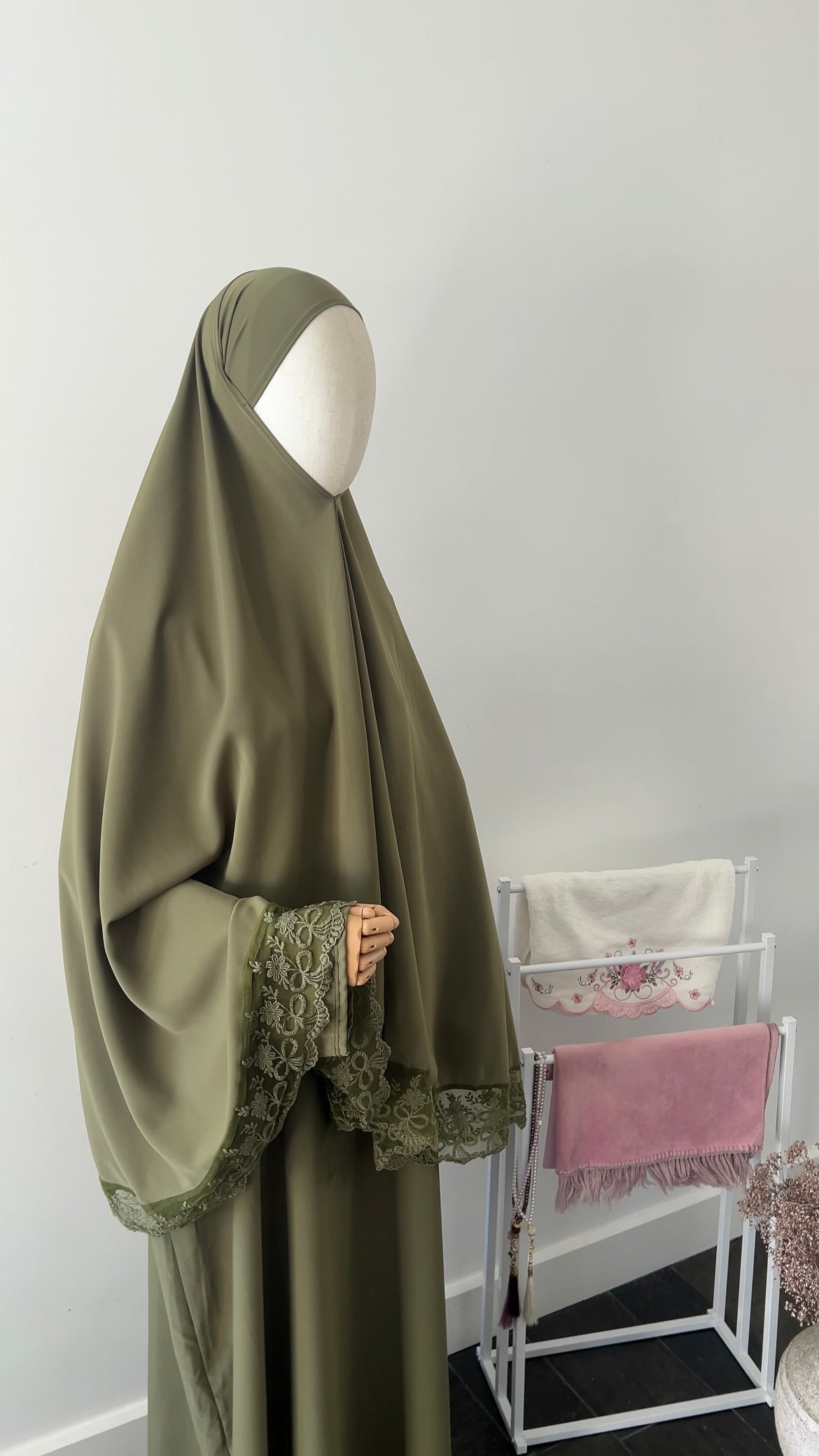 LACE ABAYA KHIMAR SET OLIVE GREEN