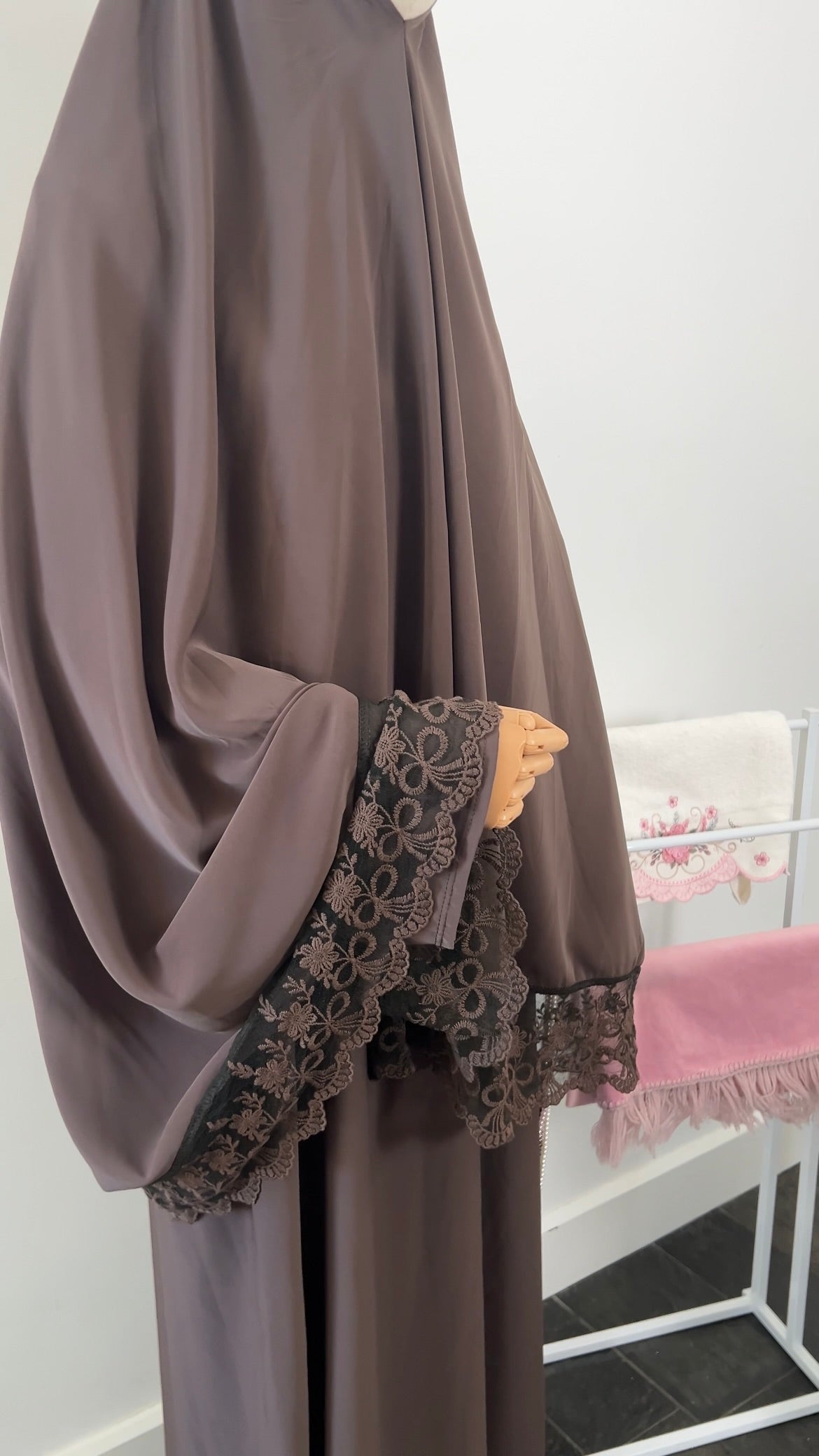 LACE ABAYA KHIMAR SET BROWN