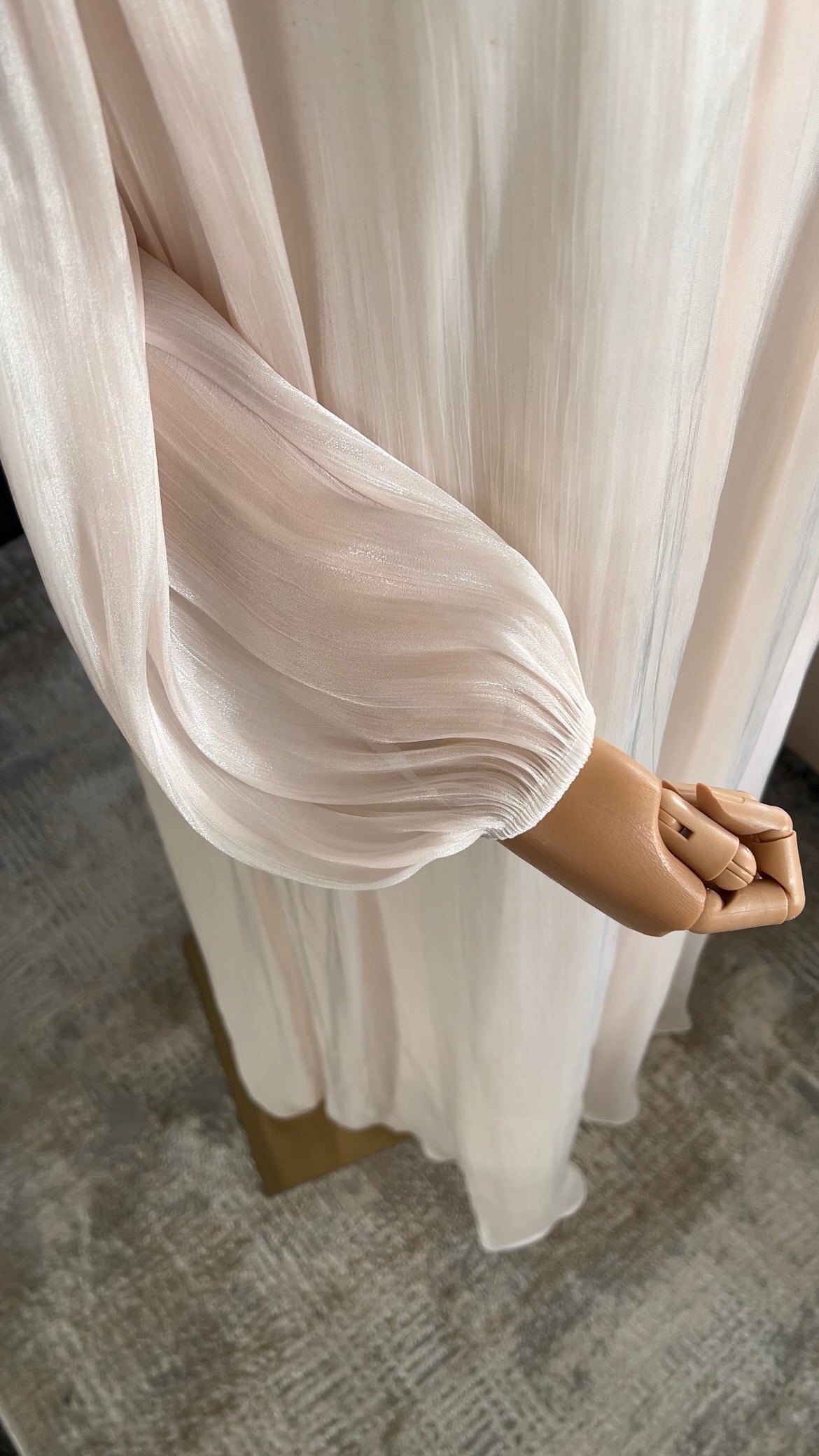 SATIN DRAPE DRESS CRÈME