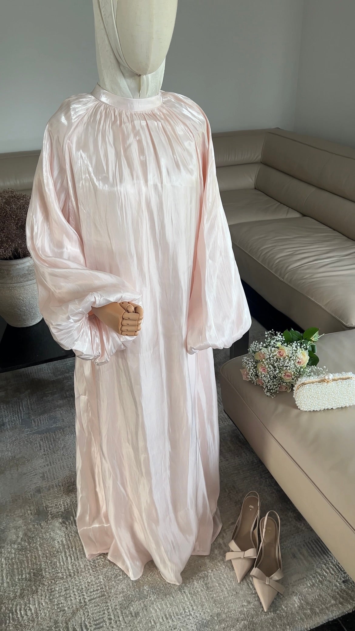 SATIN DRESS WITH BALLON SLEEVE LIGHT PINK
