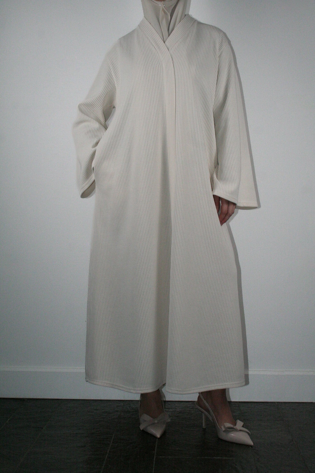 OFF-WHITE RIBBED ABAYA