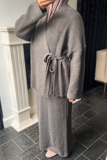 CHARCOAL KNIT WRAP SET