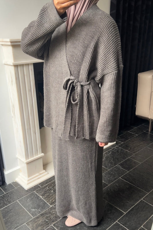 CHARCOAL KNIT WRAP SET