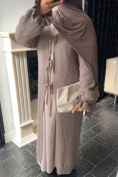 PRE ORDER - TAUPE BOW TIE ABAYA (WILL BE SHIPPED 03/11)