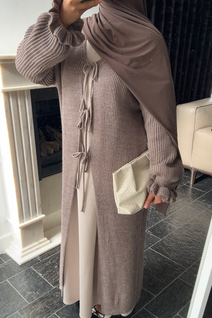 PRE ORDER - TAUPE BOW TIE ABAYA (WILL BE SHIPPED 03/11)