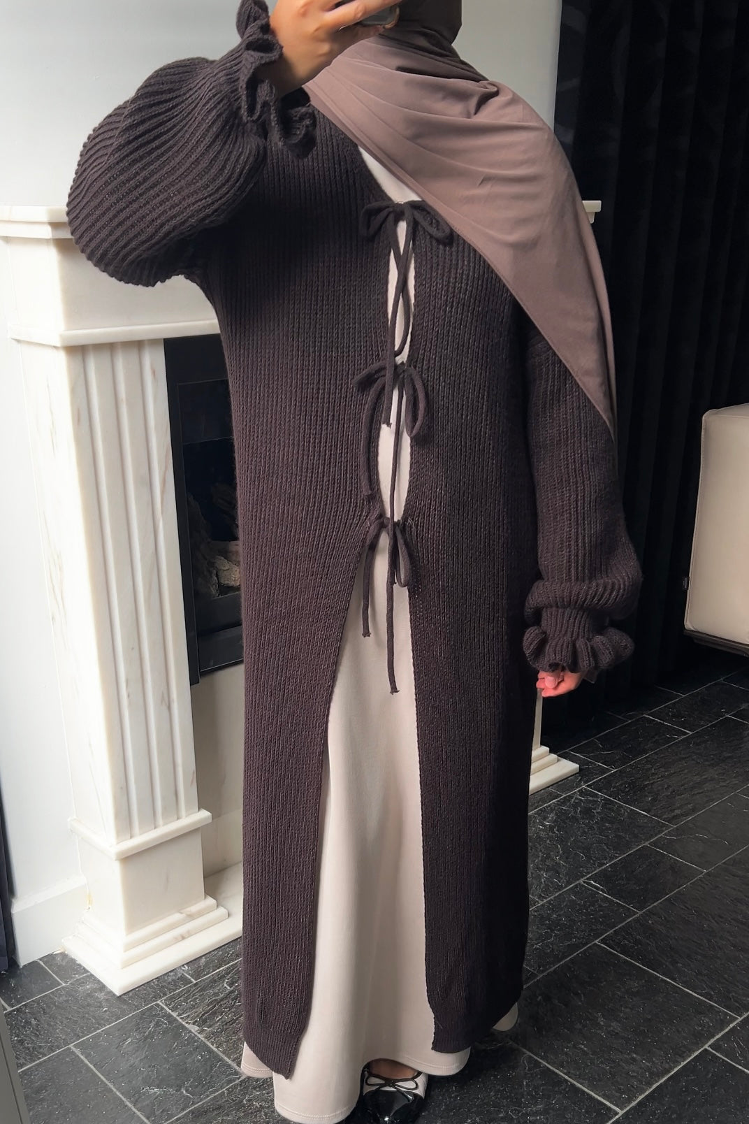 DARK BROWN BOW TIE ABAYA