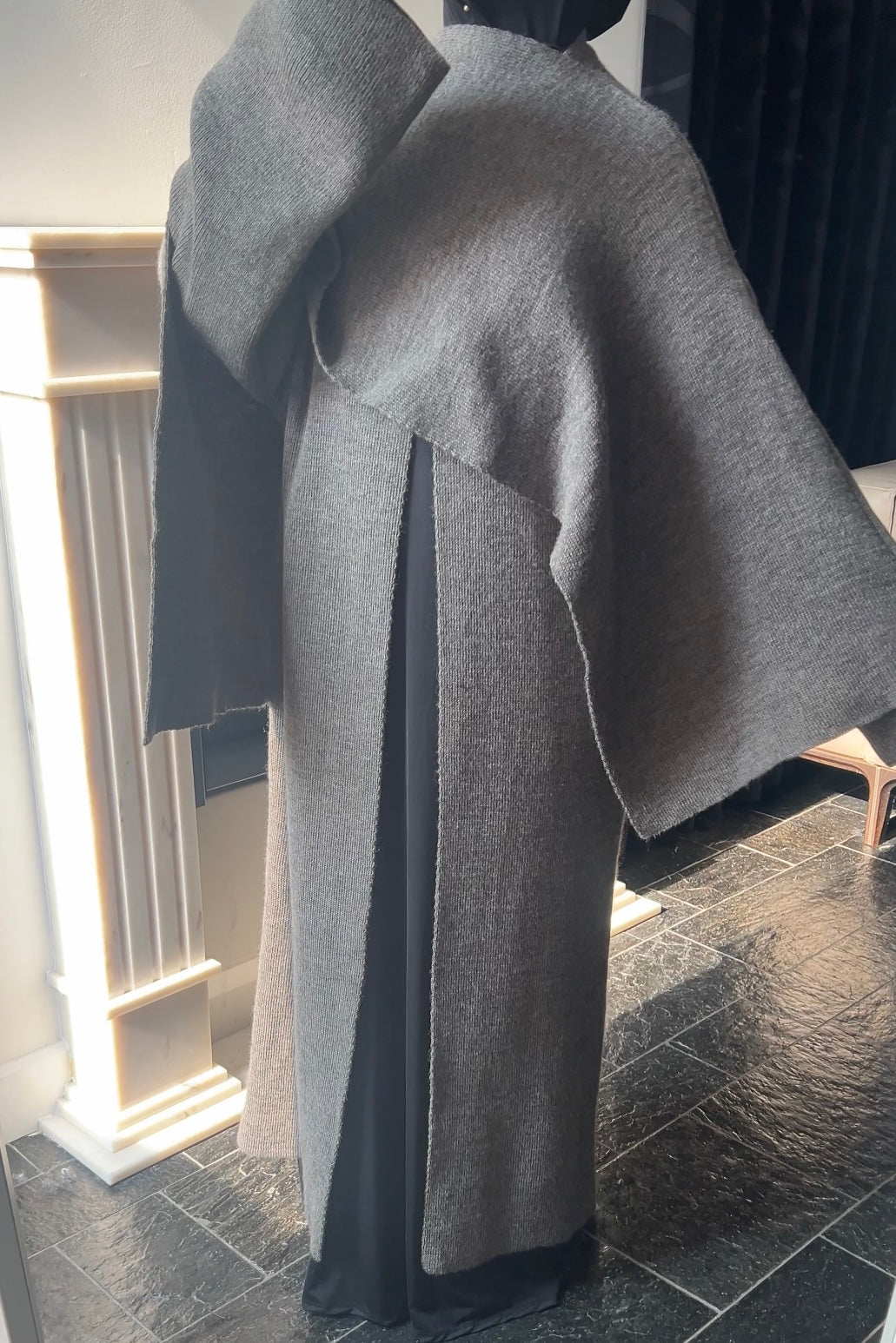 CHARCOAL SCARF PONCHO ABAYA