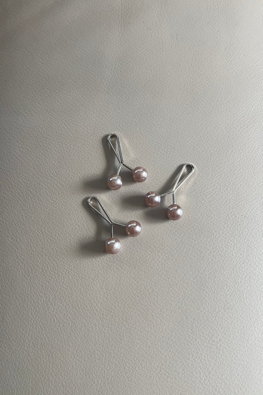 LIGHT PINK HIJAB PINS (3)