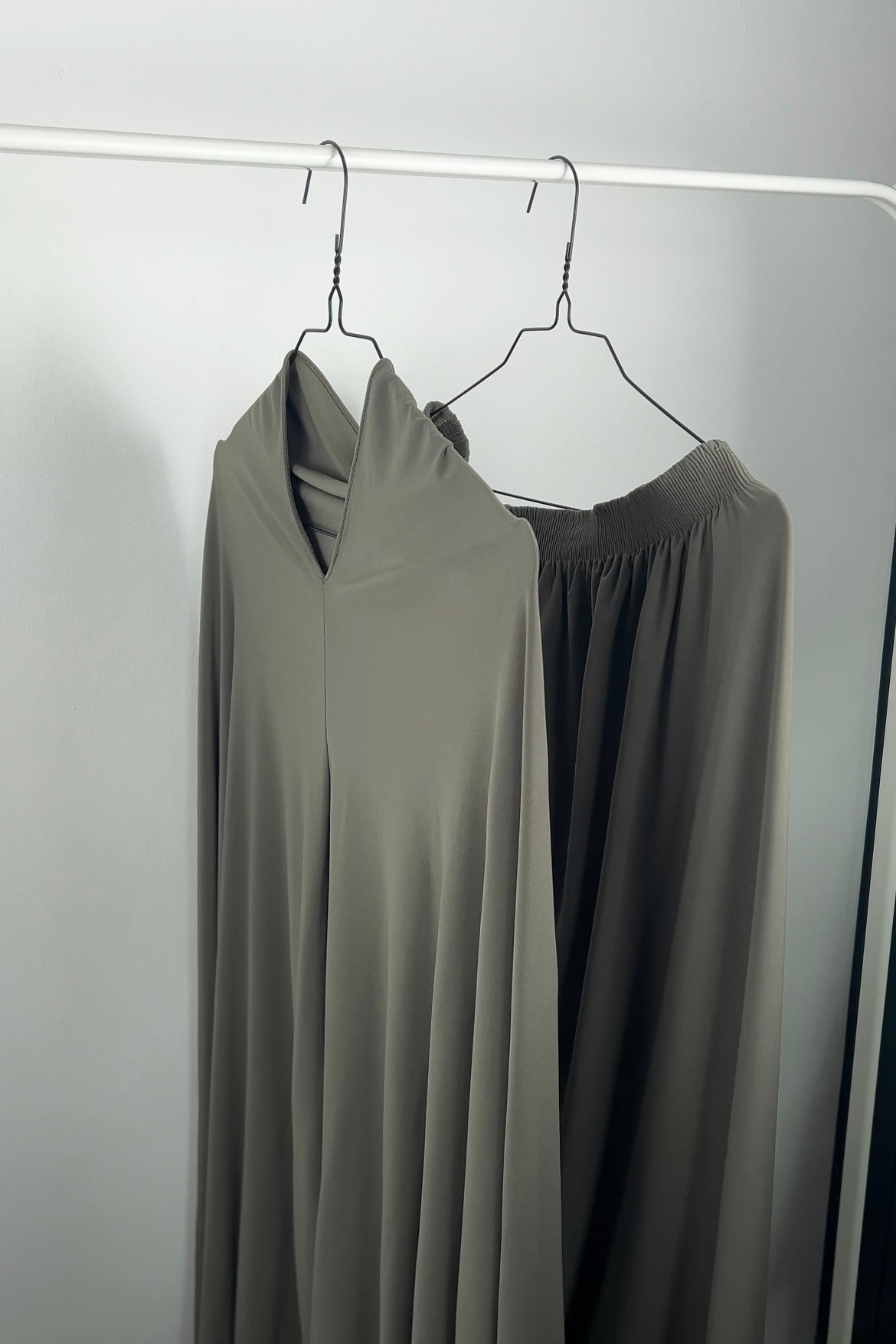 KHAKI KHIMAR SET (SKIRT)